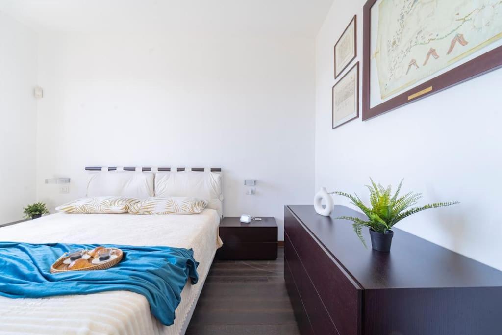 We - Certosa House - * Milano